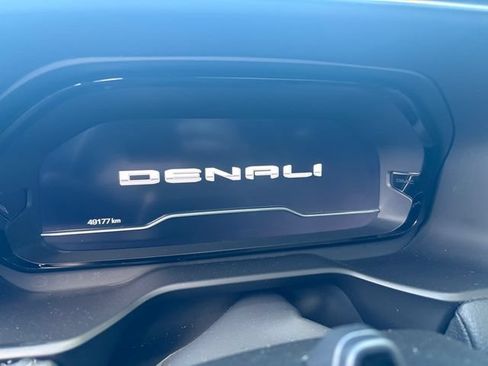 Used 2023 GMC Yukon Denali w/ Denali Reserve Package AWD/4WD image 5