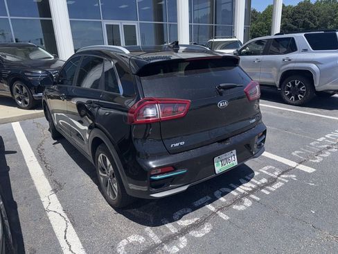 Used 2019 Kia Niro EX Premium FWD image 6