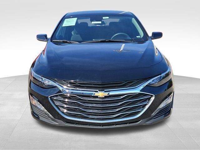 Used 2024 Chevrolet Malibu LT FWD image 2