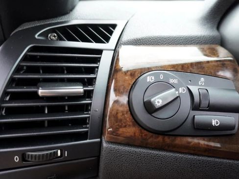 Used 2007 BMW Z4 3.0si image 25