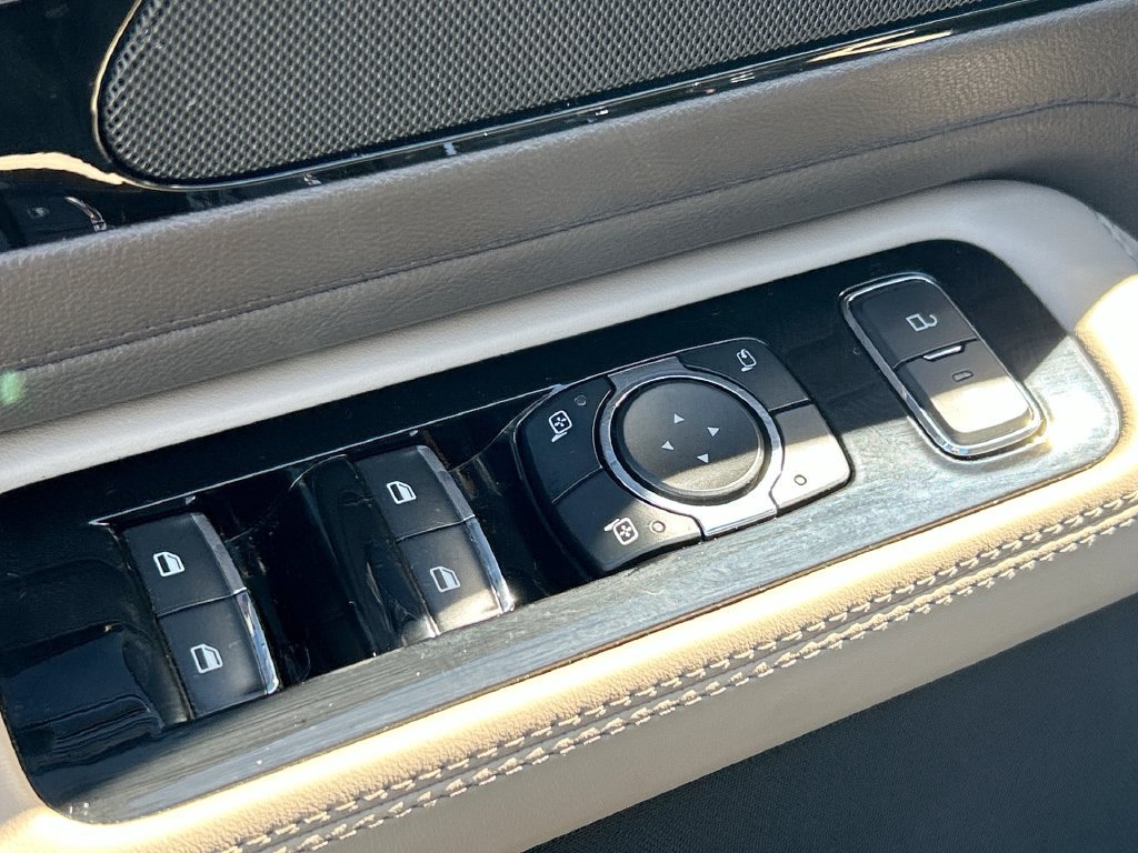 Used 2023 Lincoln Aviator Grand Touring w/ Equipment Group 301A AWD/4WD image 16