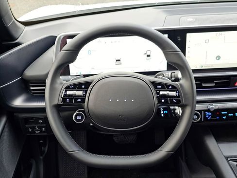 New 2025 Hyundai Ioniq 6 SEL image 18