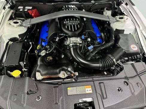 Used 2013 Ford Mustang Boss 302 w/ Boss 302 Accessory Pkg RWD image 57