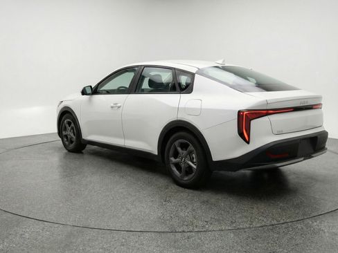 Used 2025 Kia K4 FWD image 6
