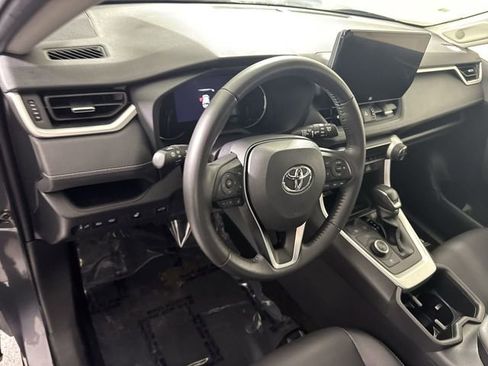 Used 2023 Toyota RAV4 XLE Premium image 24
