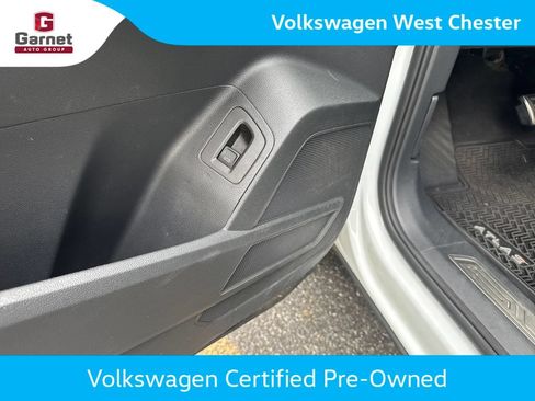Certified 2023 Volkswagen Atlas Cross Sport SEL R-Line AWD/4WD image 14