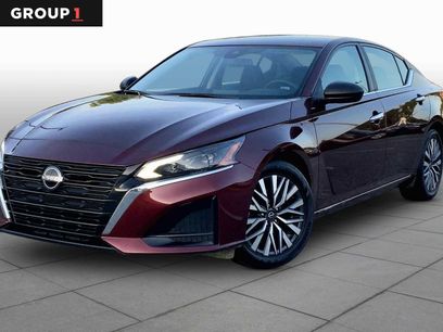 Used 2025 Nissan Altima 2.5 SV
