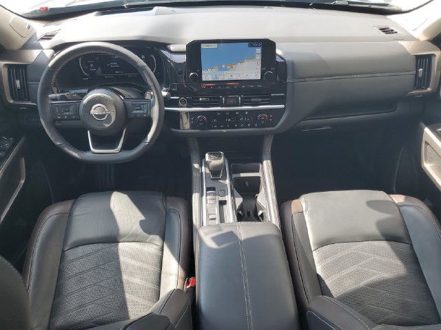 Certified 2024 Nissan Pathfinder Platinum w/ Cargo Package FWD image 3