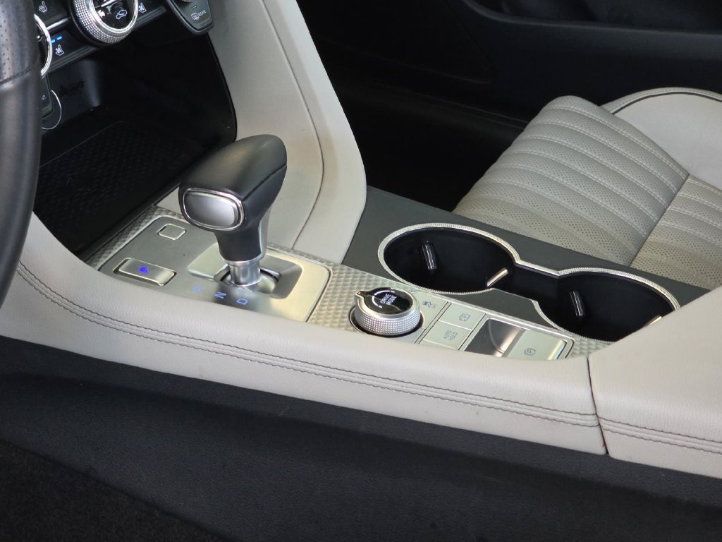 Used 2023 Genesis G70 2.0T w/ Sport Prestige Package RWD image 23