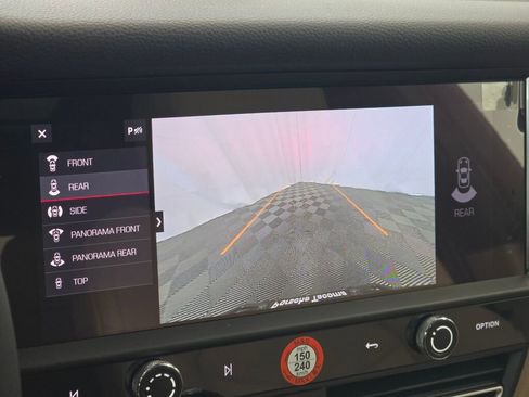 New 2025 Porsche Macan image 27