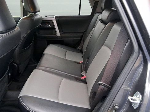 Used 2022 Toyota 4Runner SR5 Premium w/ Moonroof Package RWD image 15
