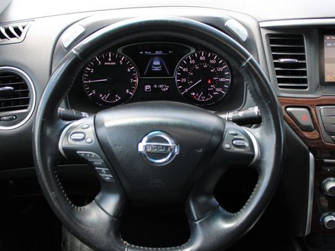 Used 2013 Nissan Pathfinder SL w/ SL Premium Pkg AWD/4WD image 10