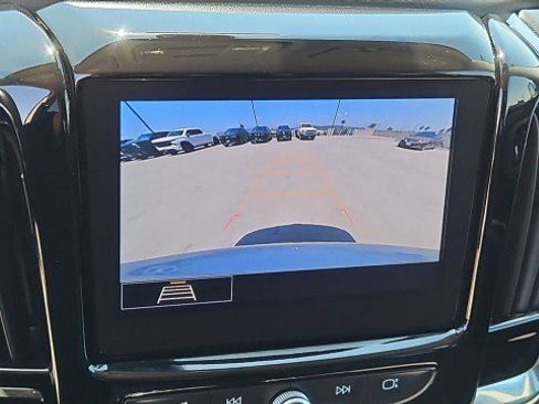 Used 2020 Chevrolet Traverse LT FWD image 14