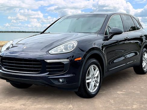 Used 2017 Porsche Cayenne AWD/4WD image 1