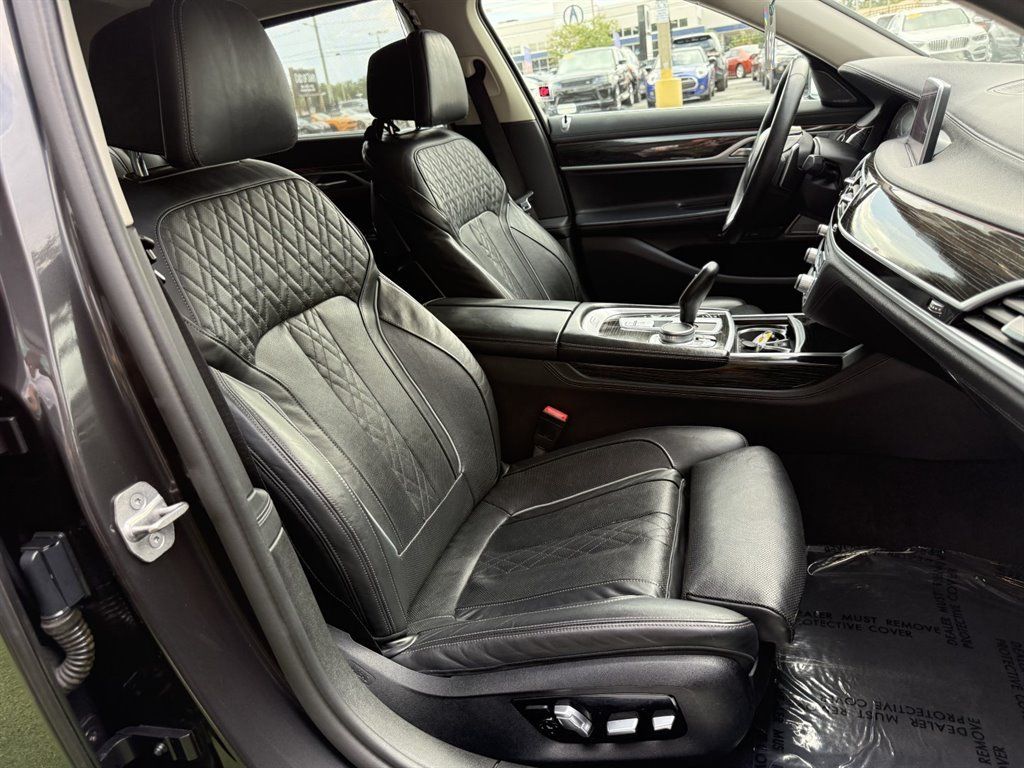 Used 2022 BMW 740i RWD image 20
