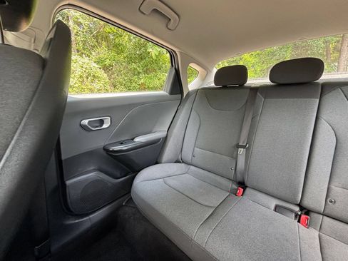 Used 2025 Kia K4 FWD image 39