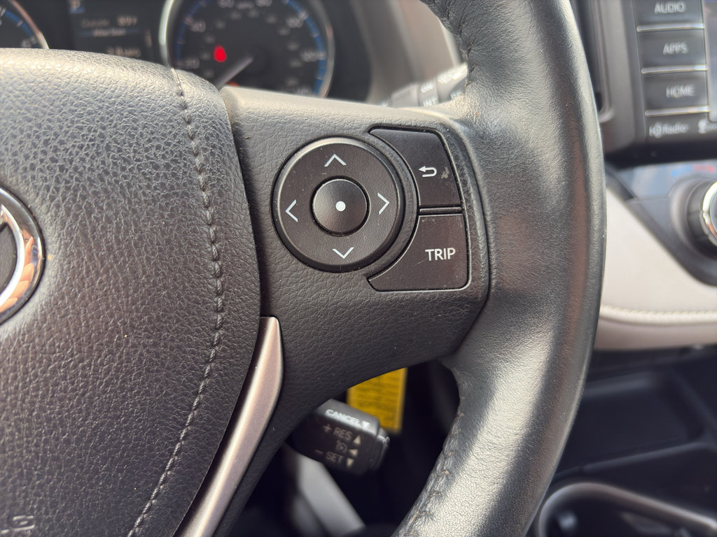 Used 2016 Toyota RAV4 XLE AWD/4WD image 18