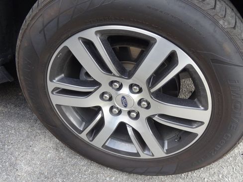 Used 2024 Ford Expedition Limited image 14