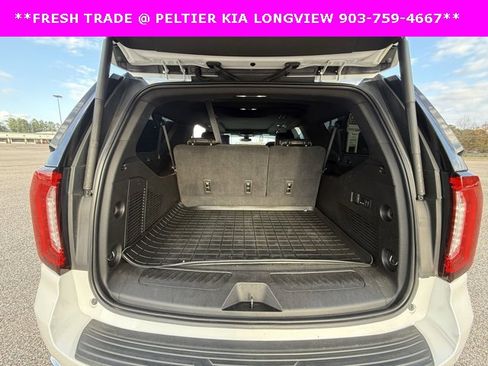 Used 2021 GMC Yukon XL SLT w/ SLT Luxury Plus Package image 10