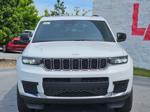 New 2026 Jeep Grand Cherokee L 4WD image 2