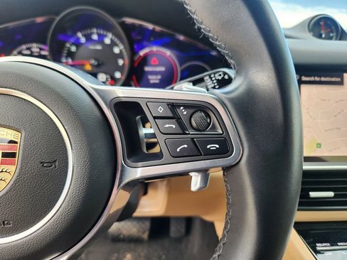 Used 2023 Porsche Cayenne Platinum Edition image 21