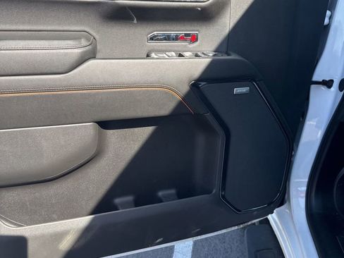 Used 2025 GMC Sierra 1500 AT4 w/ AT4 Premium Package image 5