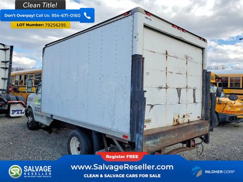Used 2004 Chevrolet Express 3500 image 3