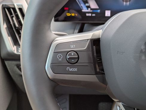 Used 2025 BMW iX M60 image 17