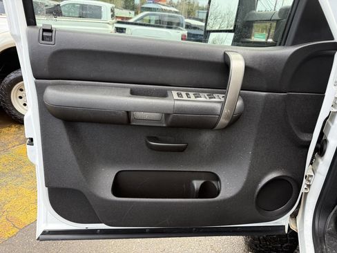 Used 2008 GMC Sierra 2500 SLE w/ Z71 Off-Road Package image 22