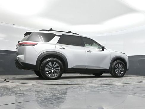 Used 2024 Nissan Pathfinder SV w/ Black Appearance Package image 47