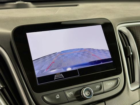 Used 2023 Chevrolet Malibu LT FWD image 34