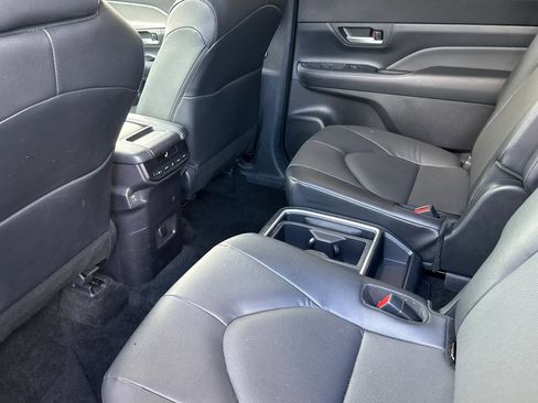 Used 2025 Toyota Grand Highlander FWD image 27