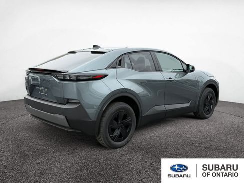 New 2026 Subaru Uncharted Premium FWD image 5