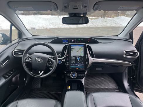 Used 2022 Toyota Prius Prime Limited image 7