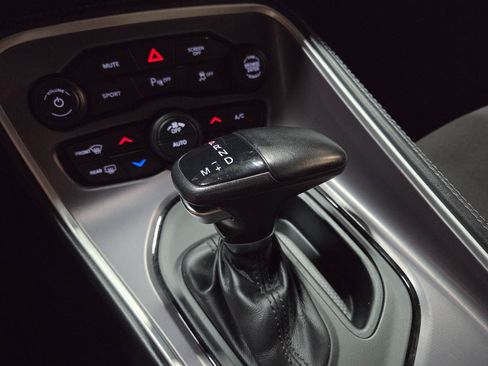 Used 2022 Dodge Challenger GT AWD/4WD image 27