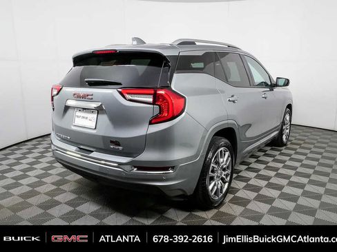 Used 2024 GMC Terrain Denali w/ Denali Premium Package AWD/4WD image 3