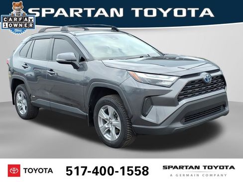 Used 2022 Toyota RAV4 XLE w/ Convenience Package image 5