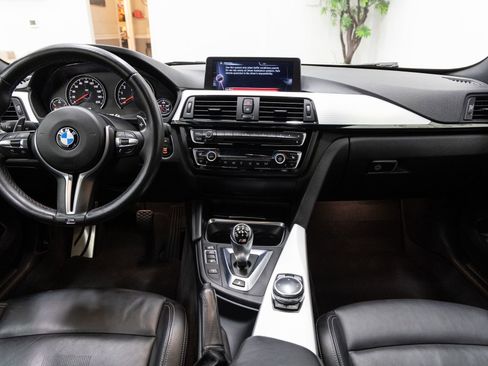 Used 2015 BMW M4 Coupe image 5