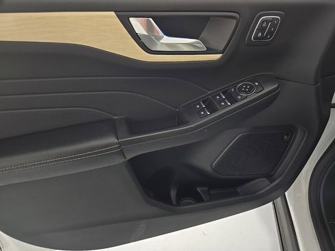 Used 2021 Ford Escape Titanium w/ Titanium Elite Package image 15