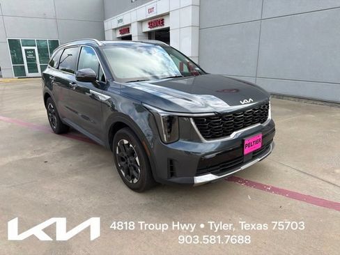 Certified 2025 Kia Sorento S w/ Panoramic Sunroof Package FWD image 1
