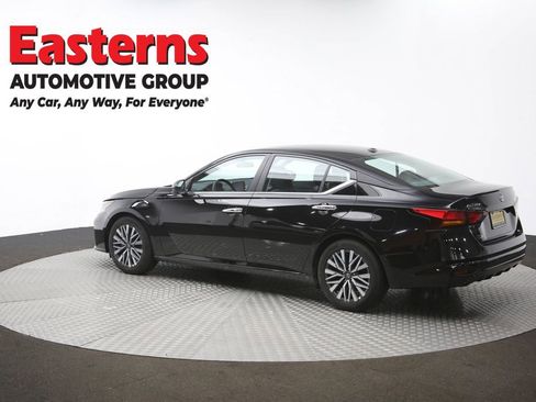 Used 2025 Nissan Altima 2.5 SV image 62