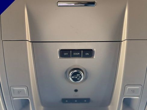 Used 2016 GMC Yukon XL SLE w/ Convenience Package image 21