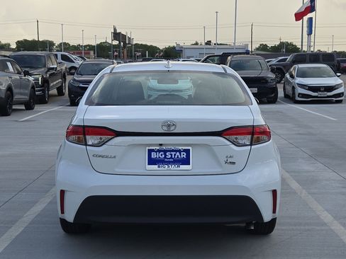 Used 2023 Toyota Corolla LE w/ Carpet Mat Package (TMS) image 5