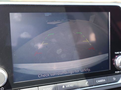 Used 2025 Nissan Altima 2.5 SV FWD image 7