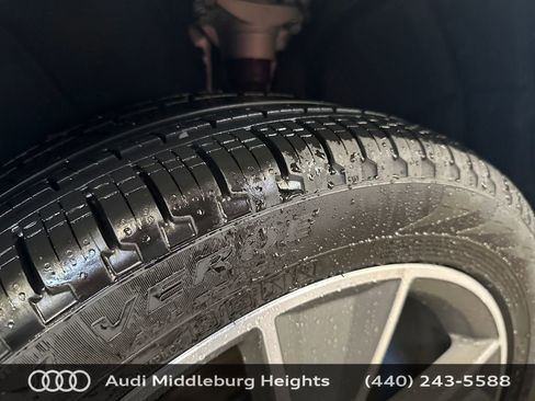 Used 2025 Audi Q5 2.0T Premium w/ Convenience Plus Package image 32