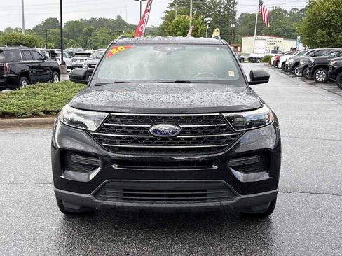 Used 2020 Ford Explorer XLT AWD/4WD image 3