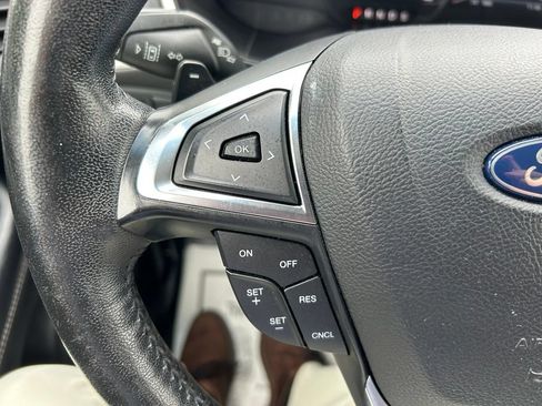 Used 2019 Ford Edge Titanium w/ Cold Weather Package AWD/4WD image 22