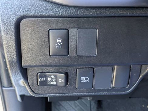 Used 2020 Toyota Tacoma SR5 image 21