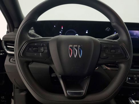 Used 2025 Buick Envista Preferred image 16