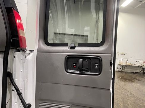 Used 2017 Chevrolet Express 3500 LT w/ LT Preferred Equipment Group image 29